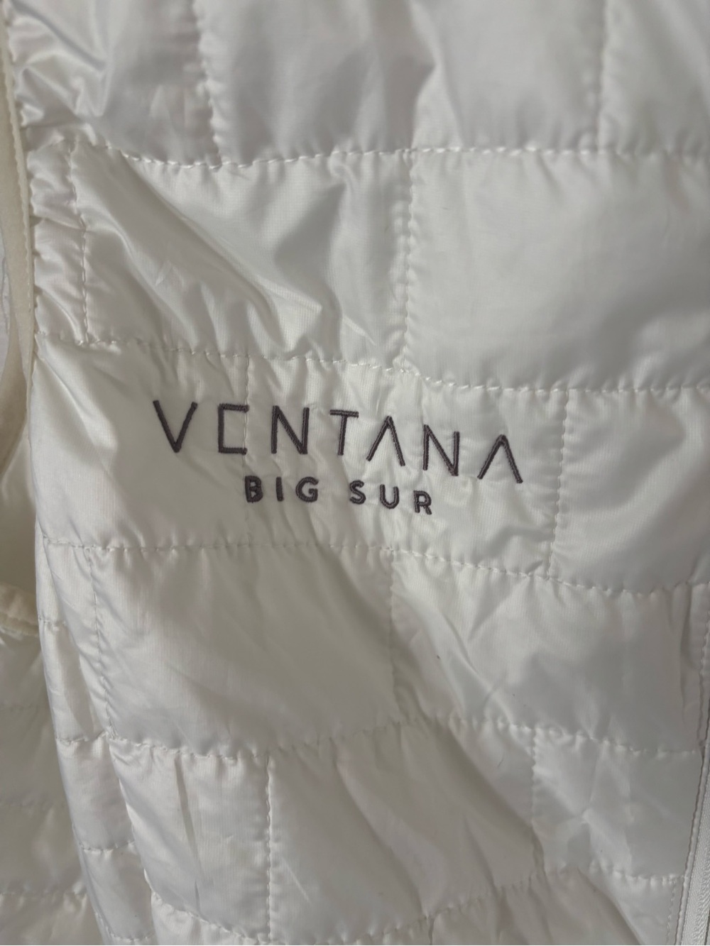 Patagonia Women's White Quilted Lightweight Vest - Picture 3 of 6